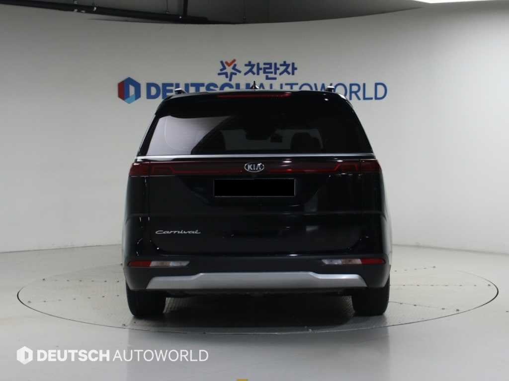 Kia Carnival — photo 04