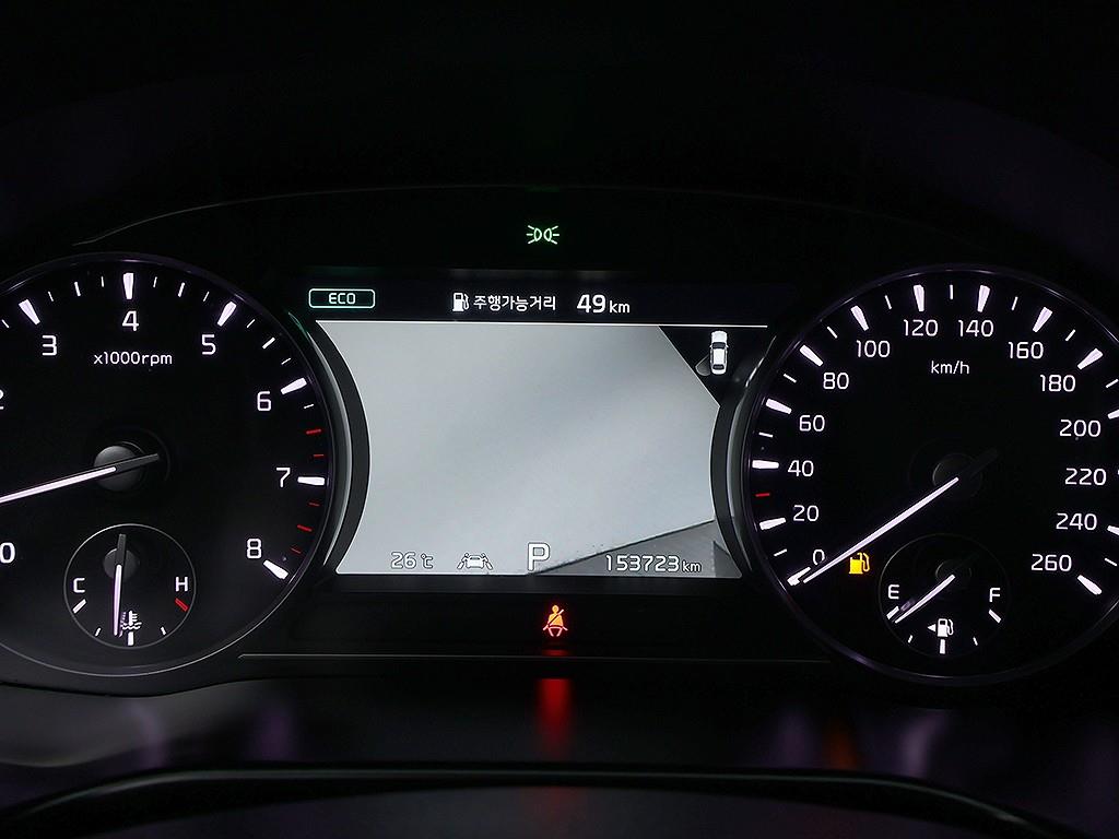 Kia K9 — photo 06