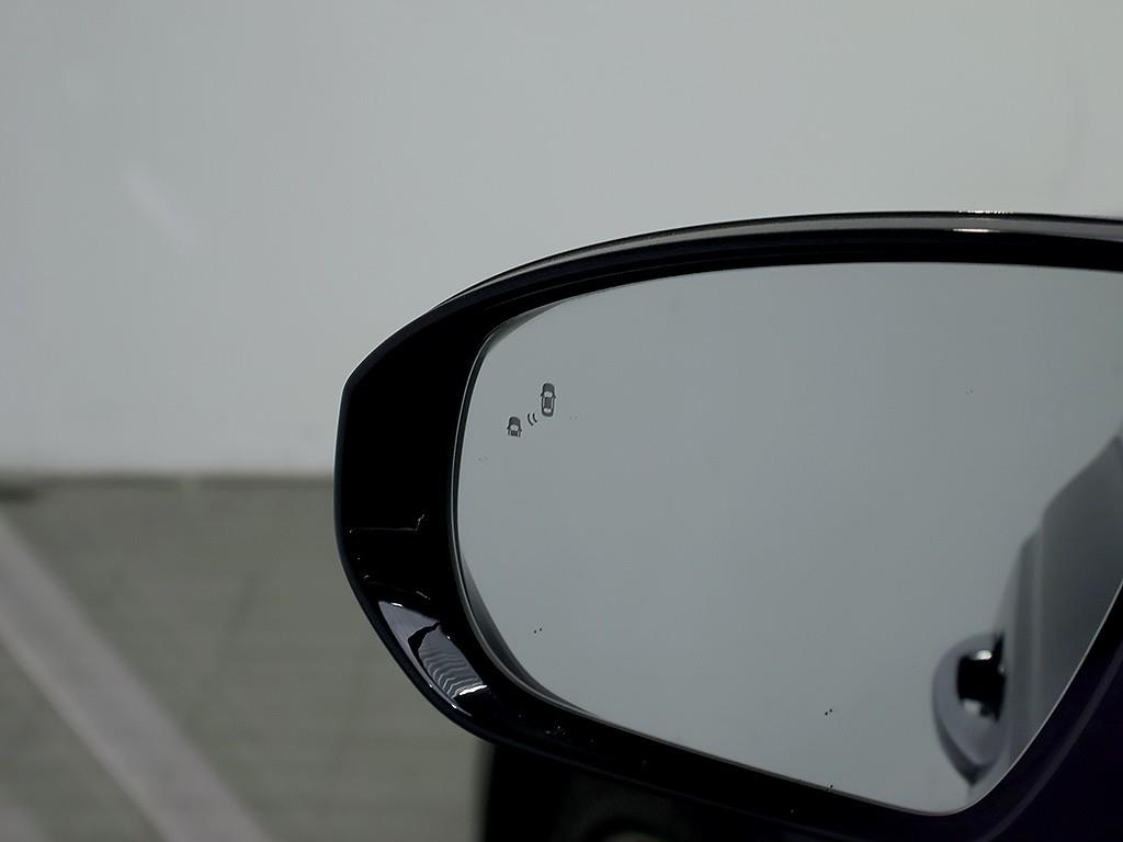 Kia K9 — photo 13
