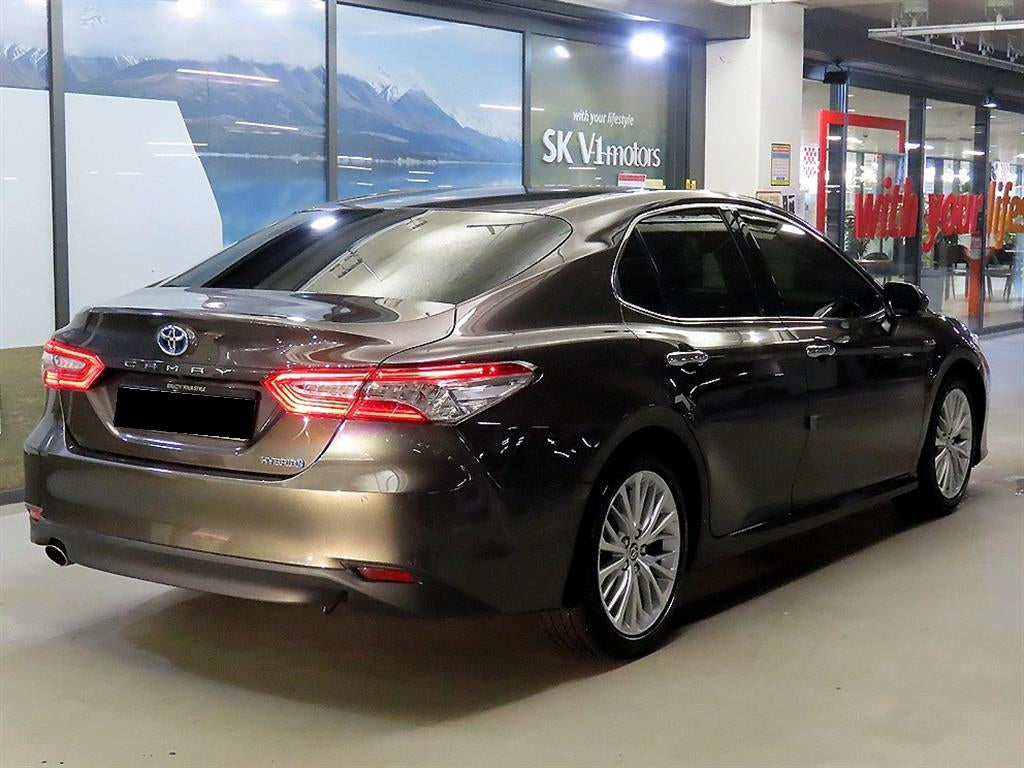 Toyota Camry — photo 04