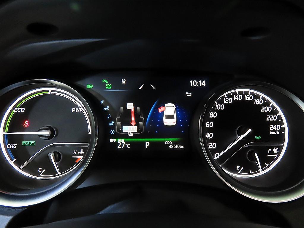 Toyota Camry — photo 09