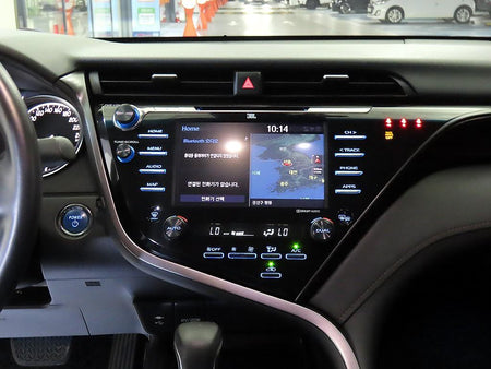 Toyota Camry — photo 11