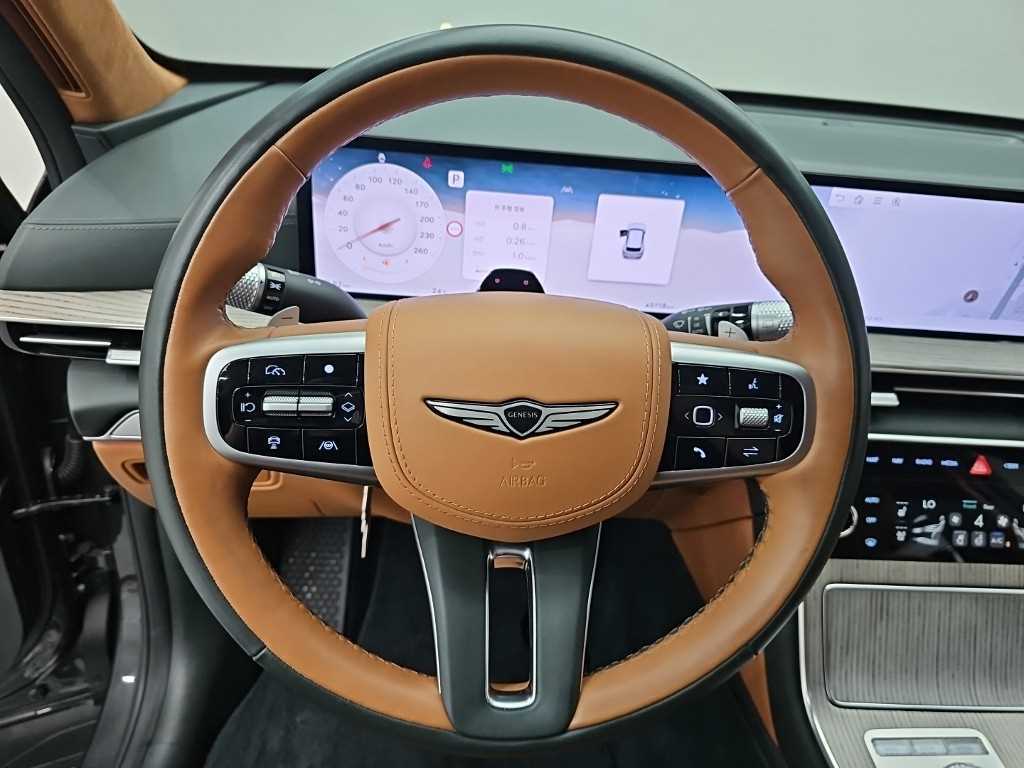 Genesis GV80 — photo 09