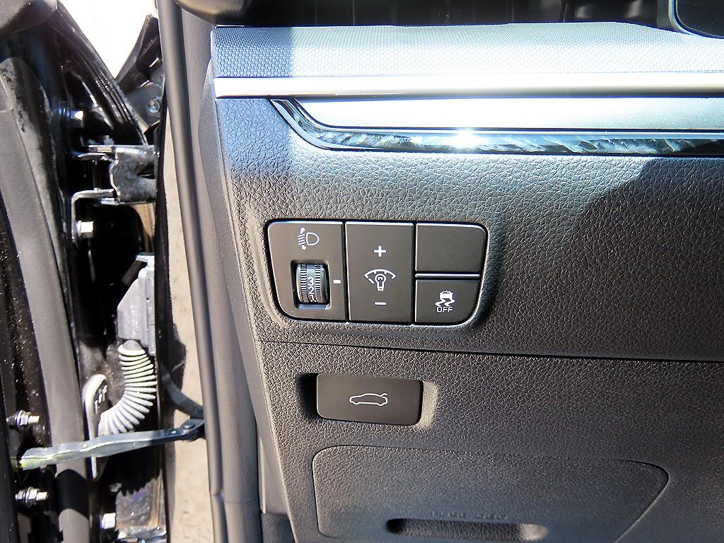 Kia K5 — photo 12