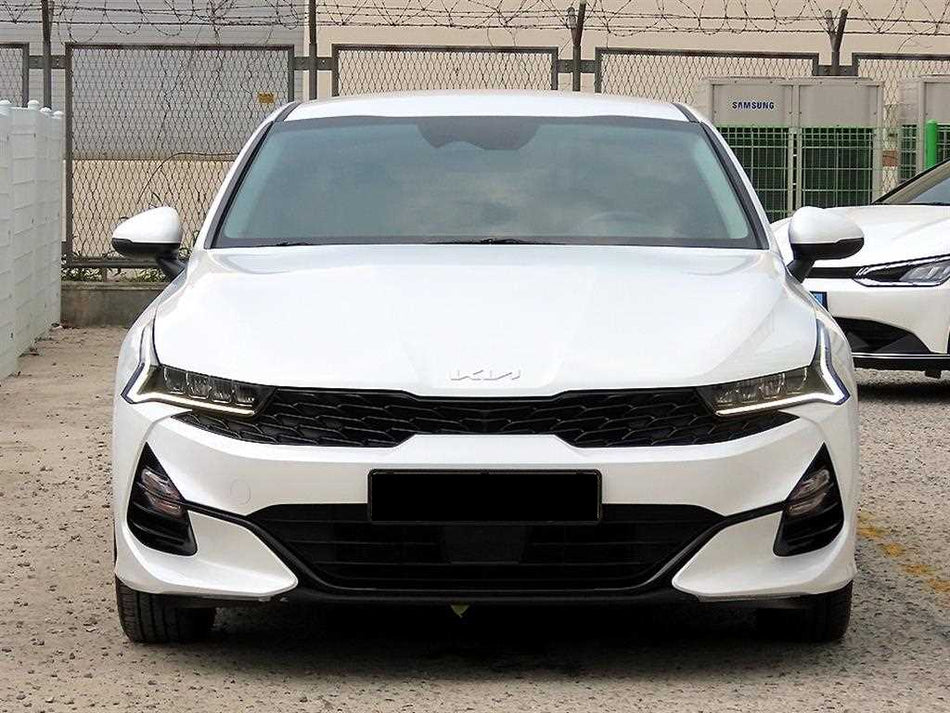 Kia K5 — photo 01