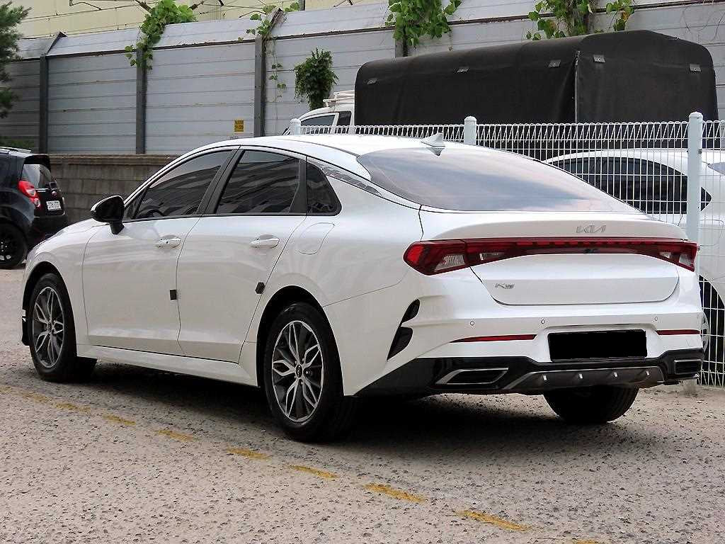 Kia K5 — photo 03