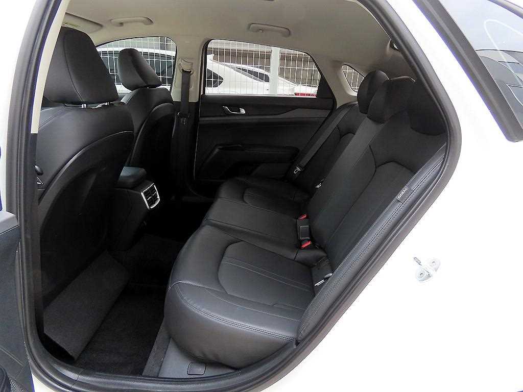 Kia K5 — photo 06