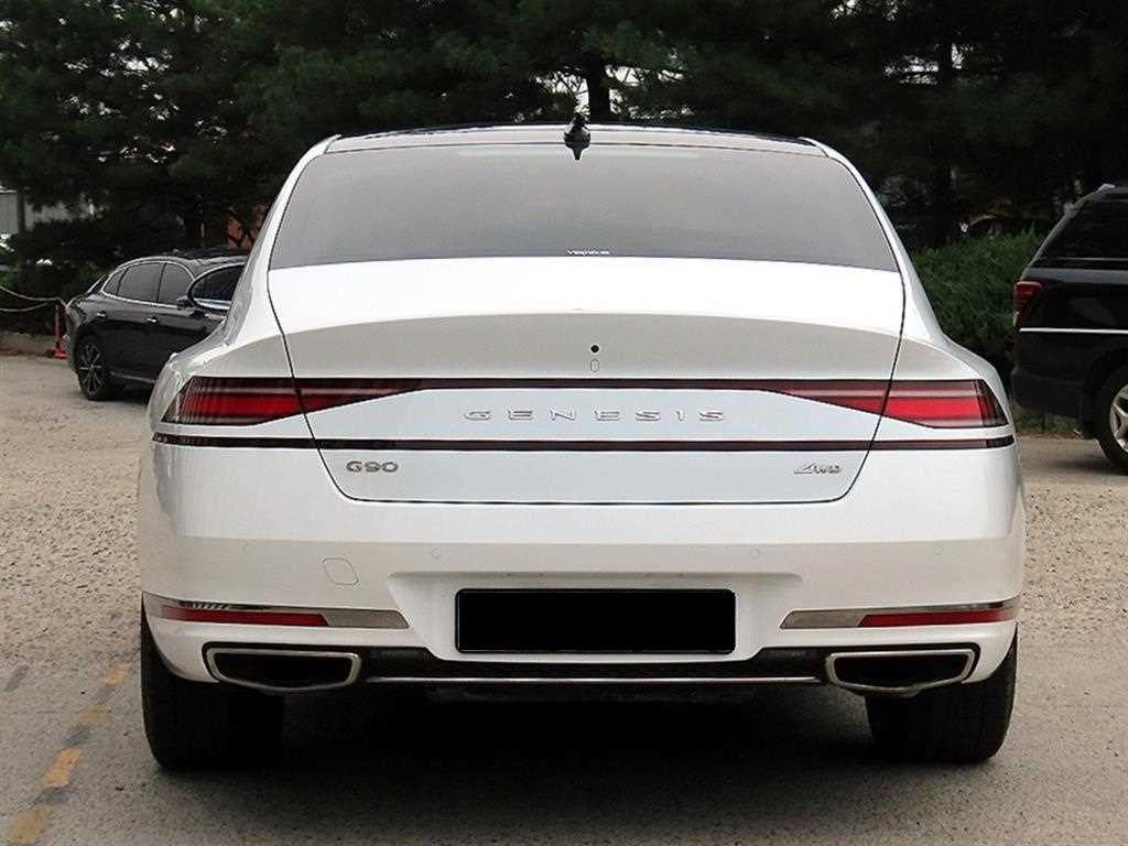 Genesis G90 — photo 04
