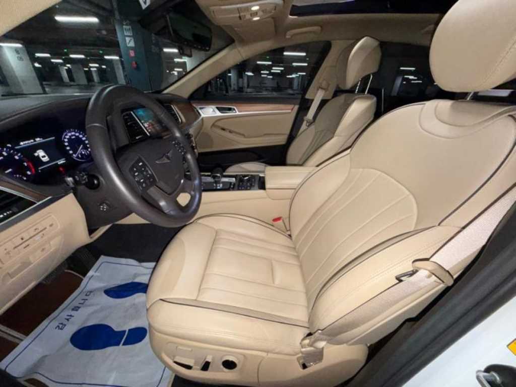Genesis G80 — photo 07