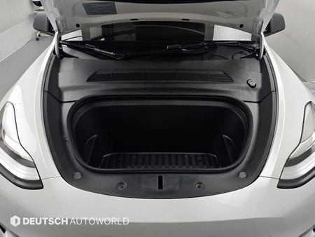 Tesla Model Y — photo 06