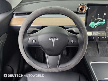 Tesla Model Y — photo 13