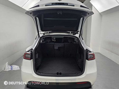 Tesla Model Y — photo 19