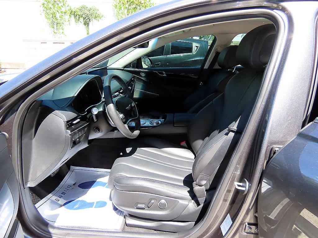 Genesis G80 — photo 05