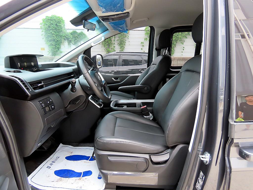 Hyundai Staria — photo 05