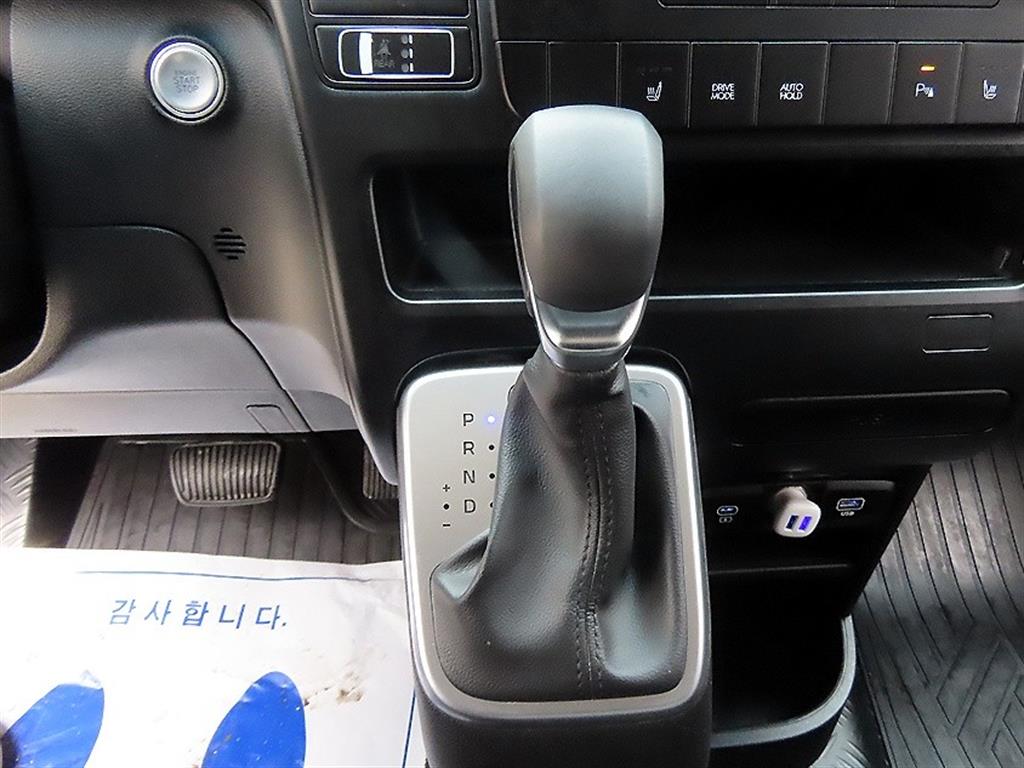 Hyundai Staria — photo 10