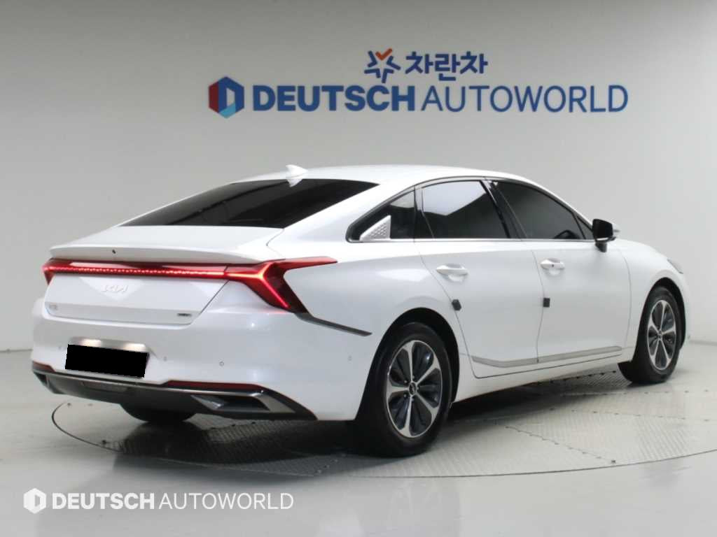 Kia K8 — photo 05
