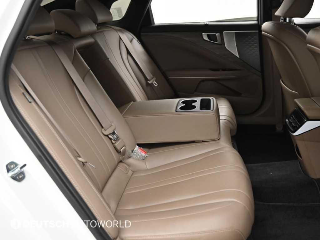 Kia K8 — photo 13