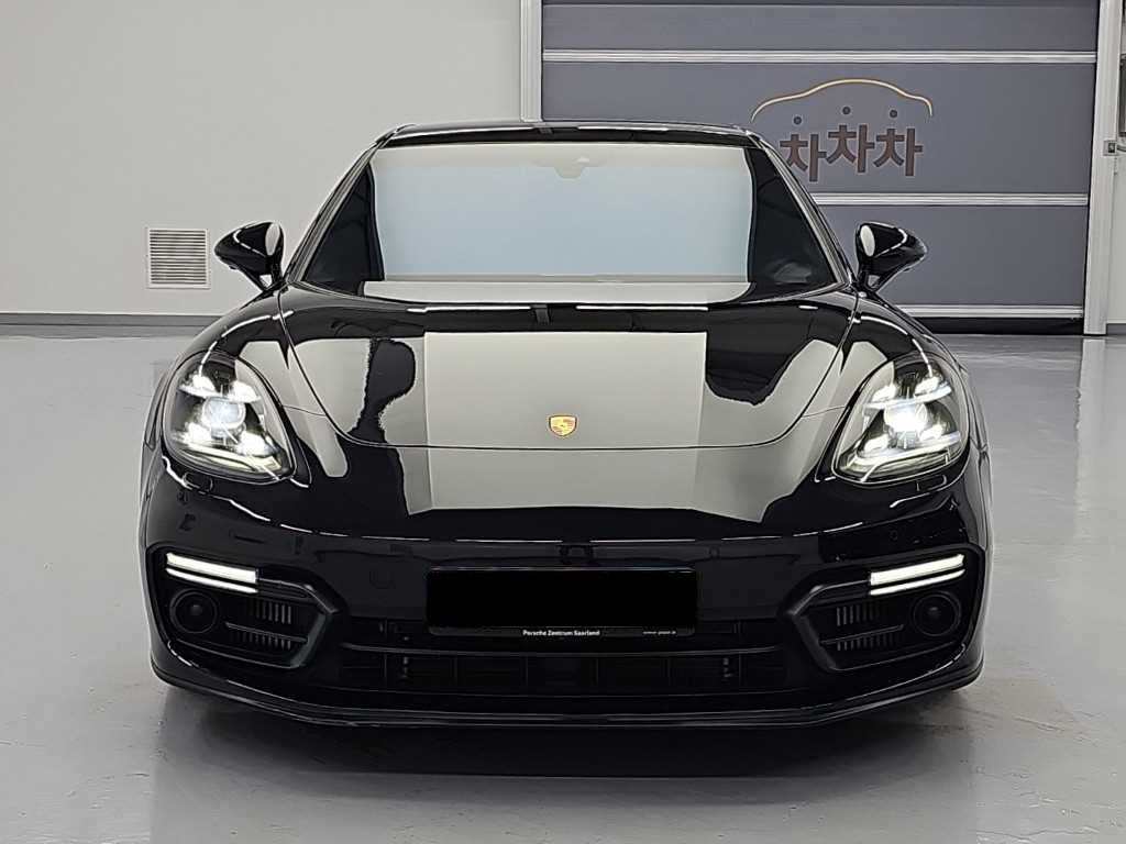 Porsche Panamera — photo 02