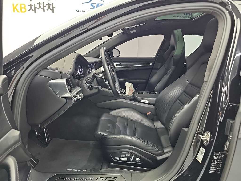 Porsche Panamera — photo 11