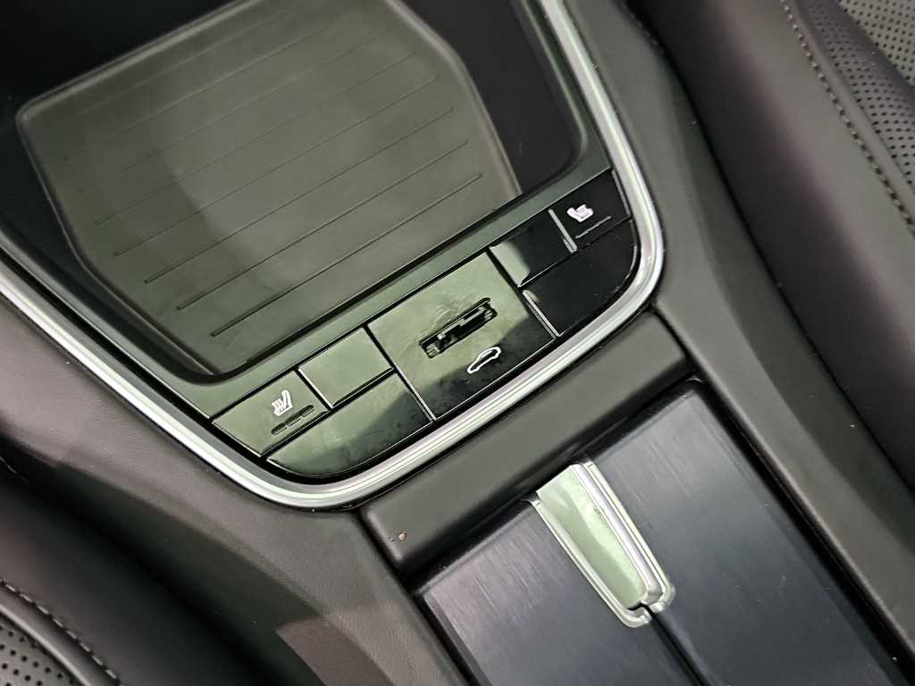 Porsche Panamera — photo 13