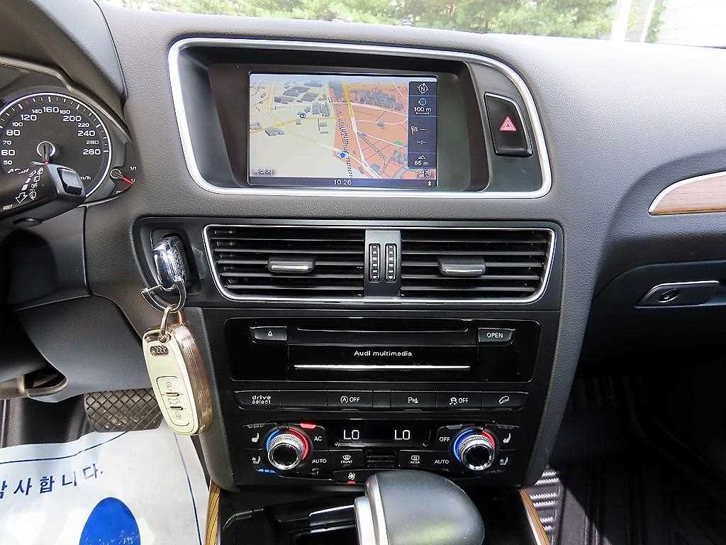 Audi Q5 — photo 12