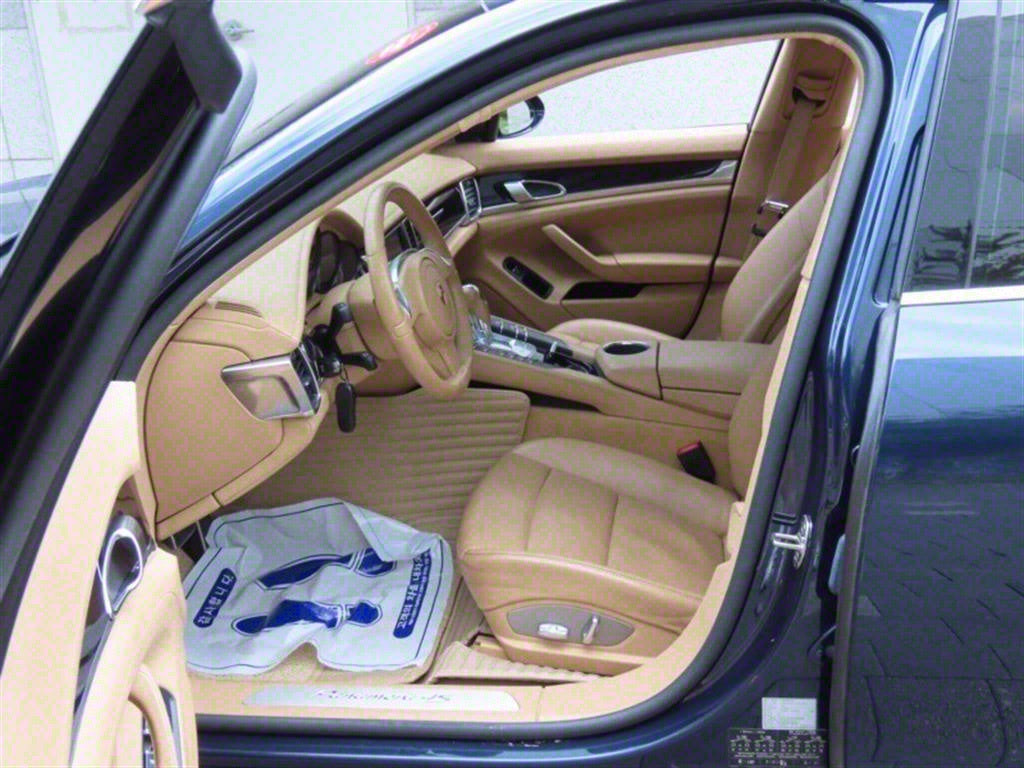Porsche Panamera — photo 13