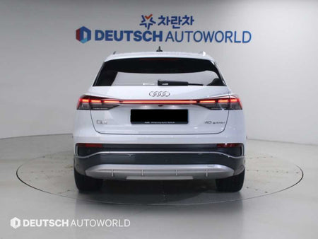 Audi Q4 e-tron — photo 04
