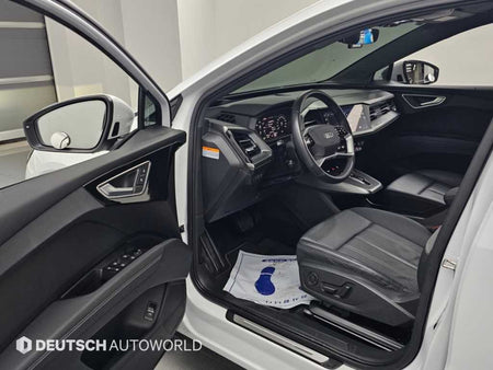 Audi Q4 e-tron — photo 11