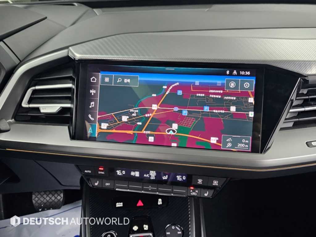 Audi Q4 e-tron — photo 14