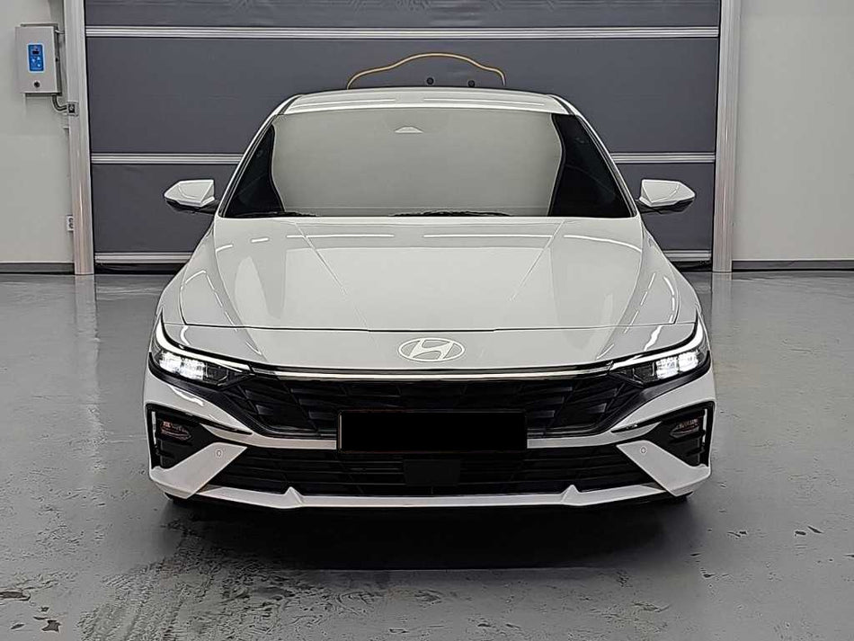 Hyundai Avante — photo 01