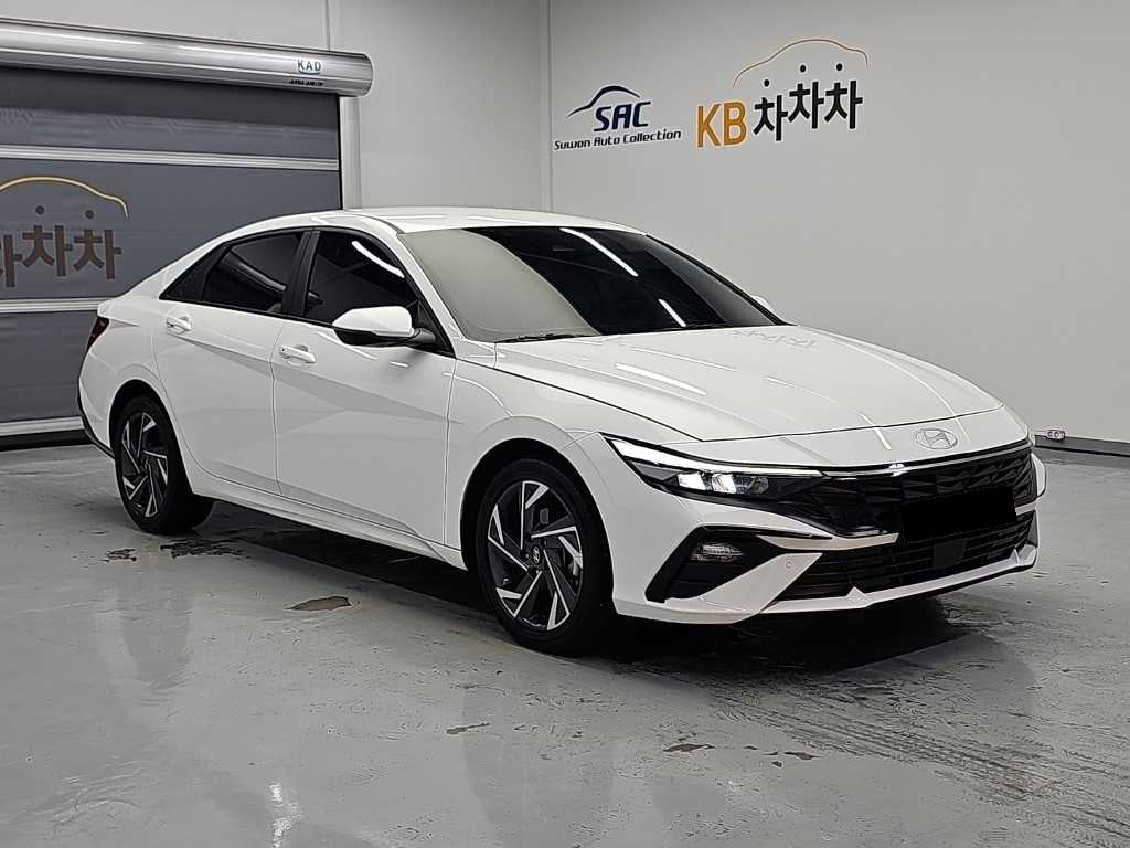 Hyundai Avante — photo 04