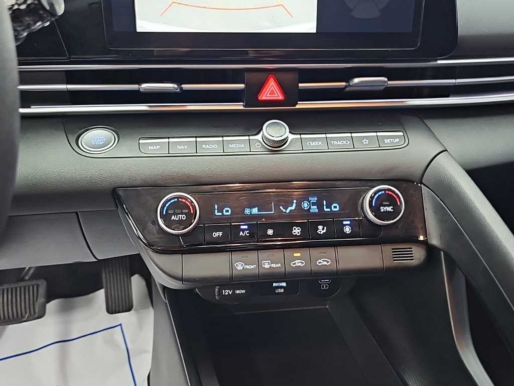 Hyundai Avante — photo 10