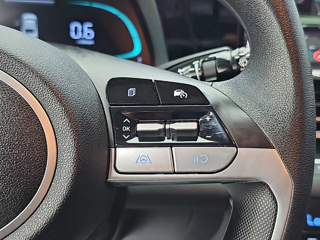 Hyundai Avante — photo 16