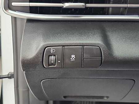 Hyundai Avante — photo 17