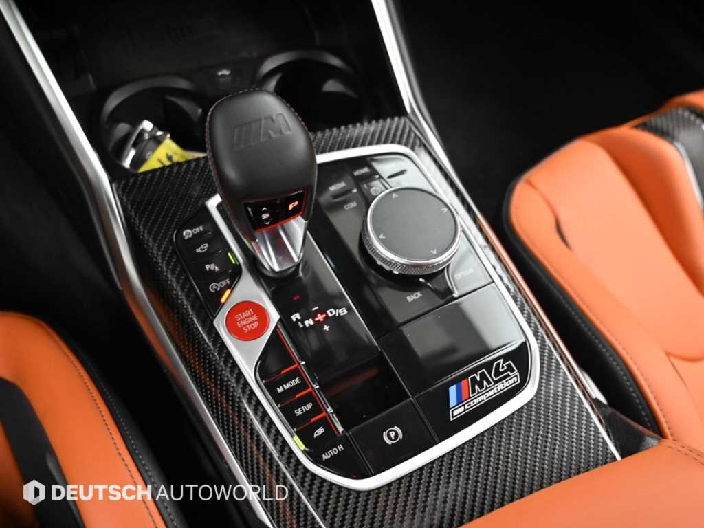 BMW M4 — photo 09