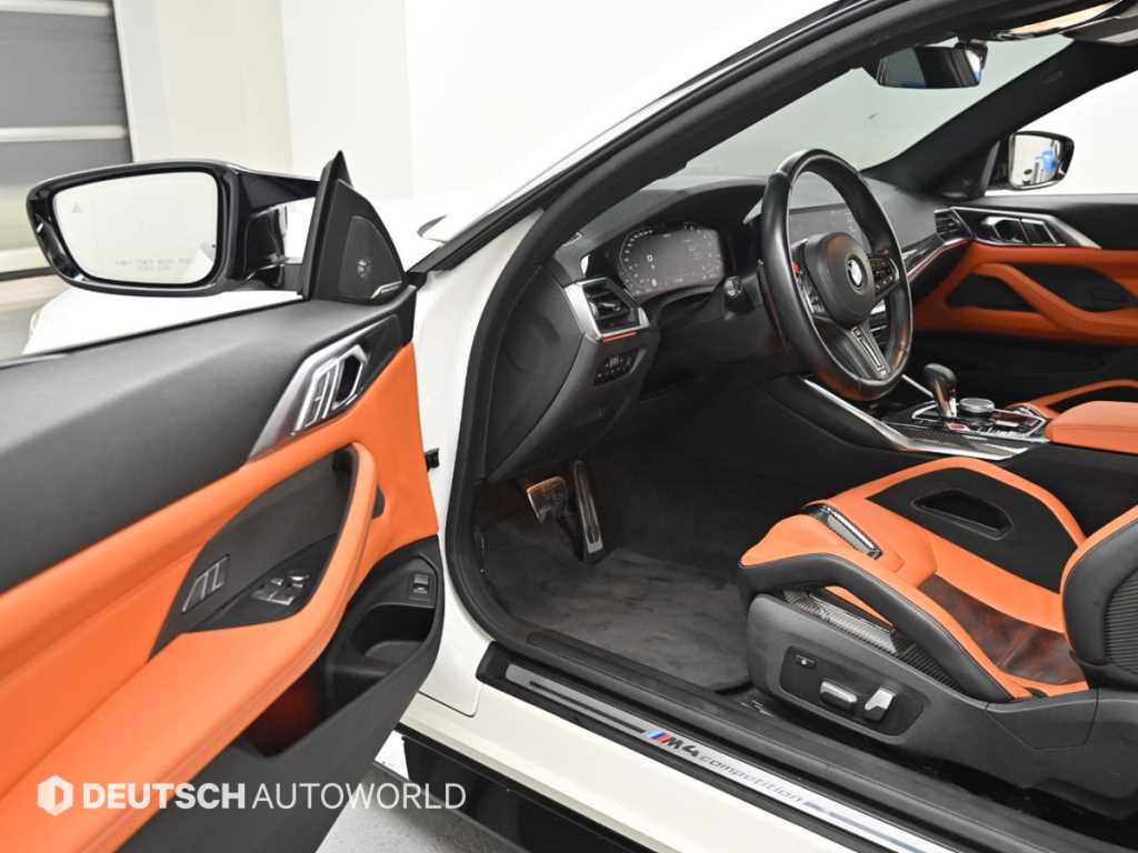 BMW M4 — photo 11