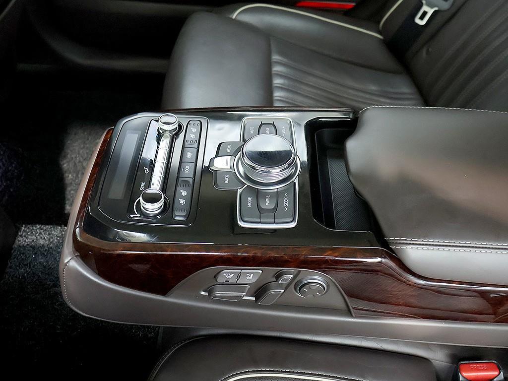 Genesis EQ900 — photo 13