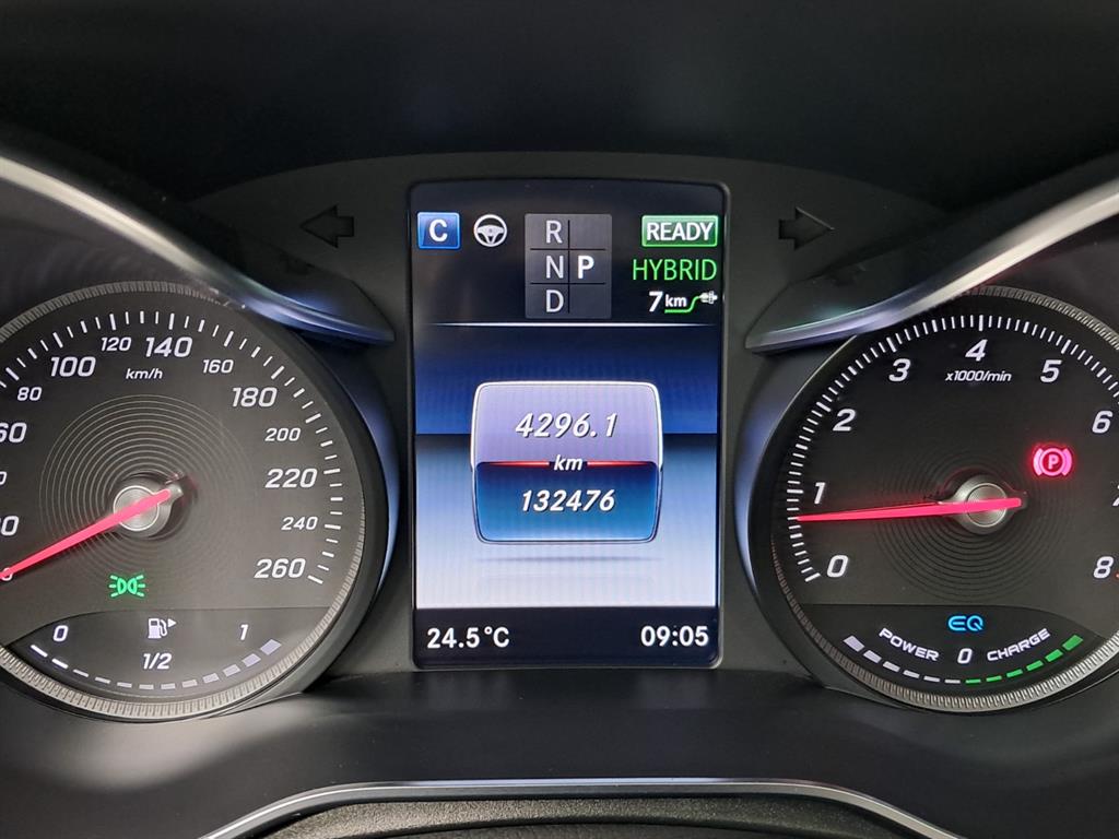 Mercedes-Benz GLC-Class — photo 08