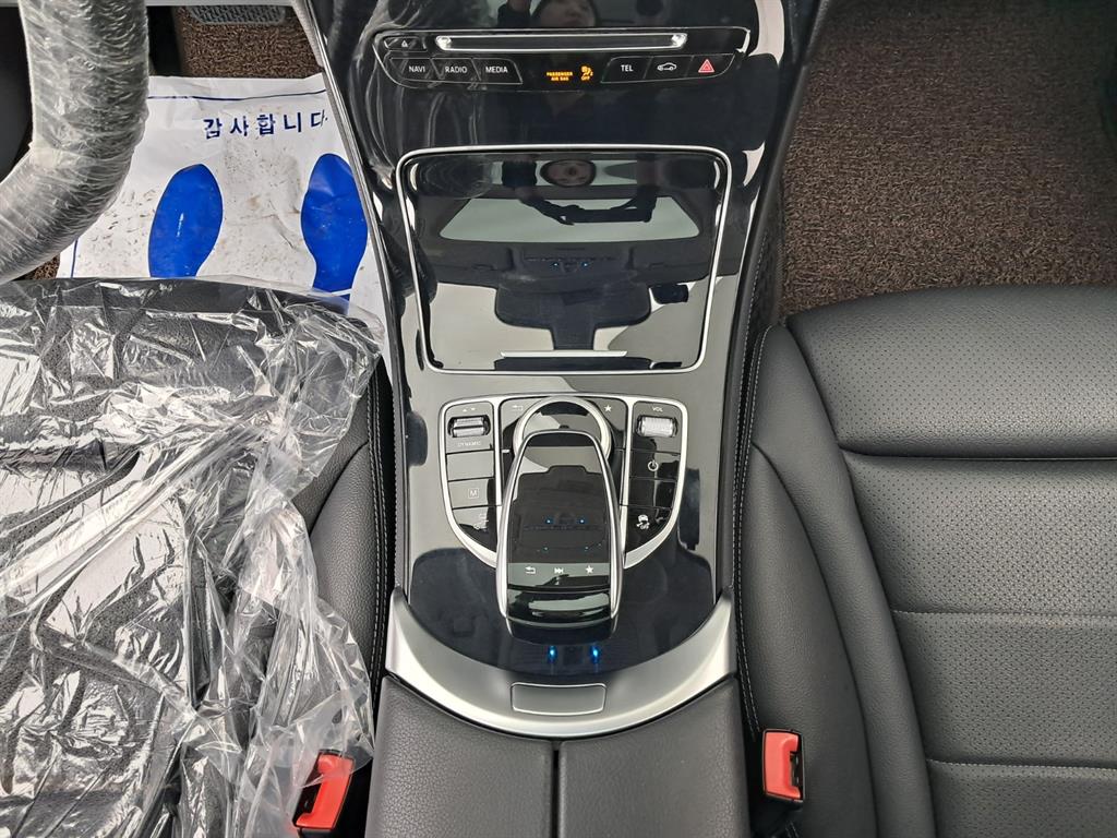 Mercedes-Benz GLC-Class — photo 14
