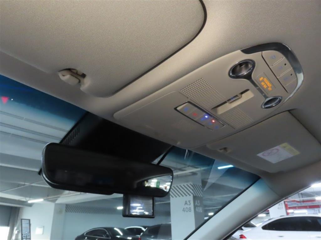 Hyundai Grandeur — photo 10