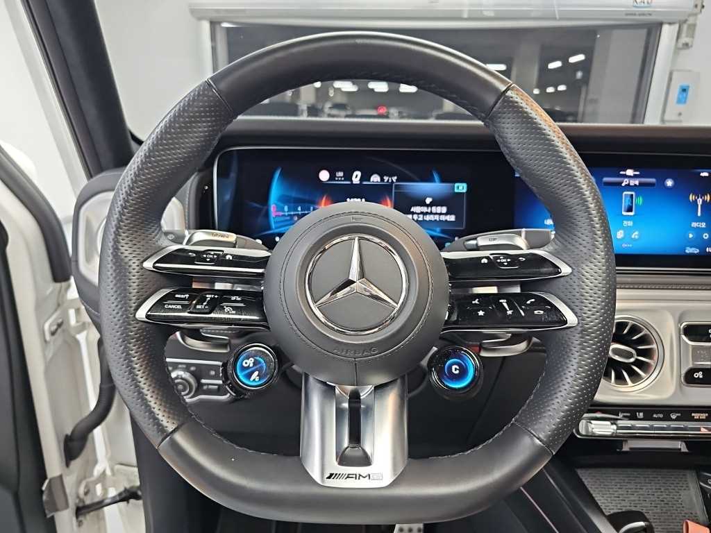 Mercedes-Benz G-Class — photo 09
