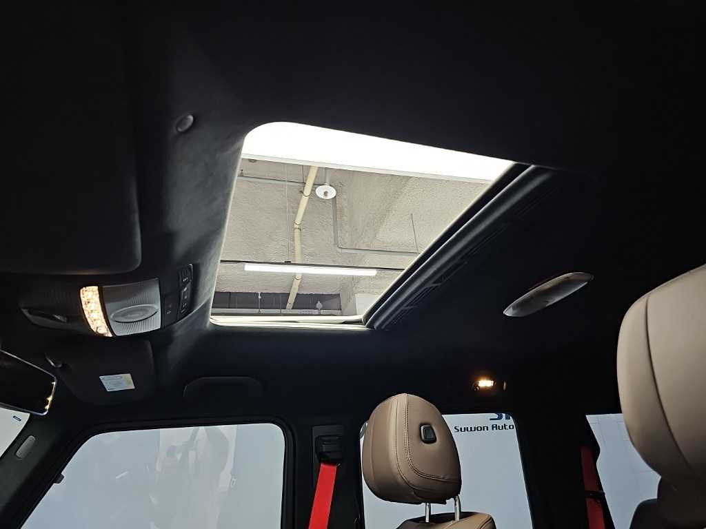 Mercedes-Benz G-Class — photo 15