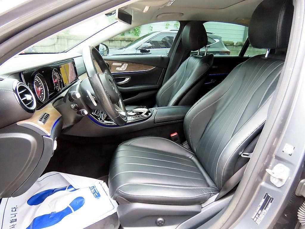 Mercedes-Benz E-Class — photo 05
