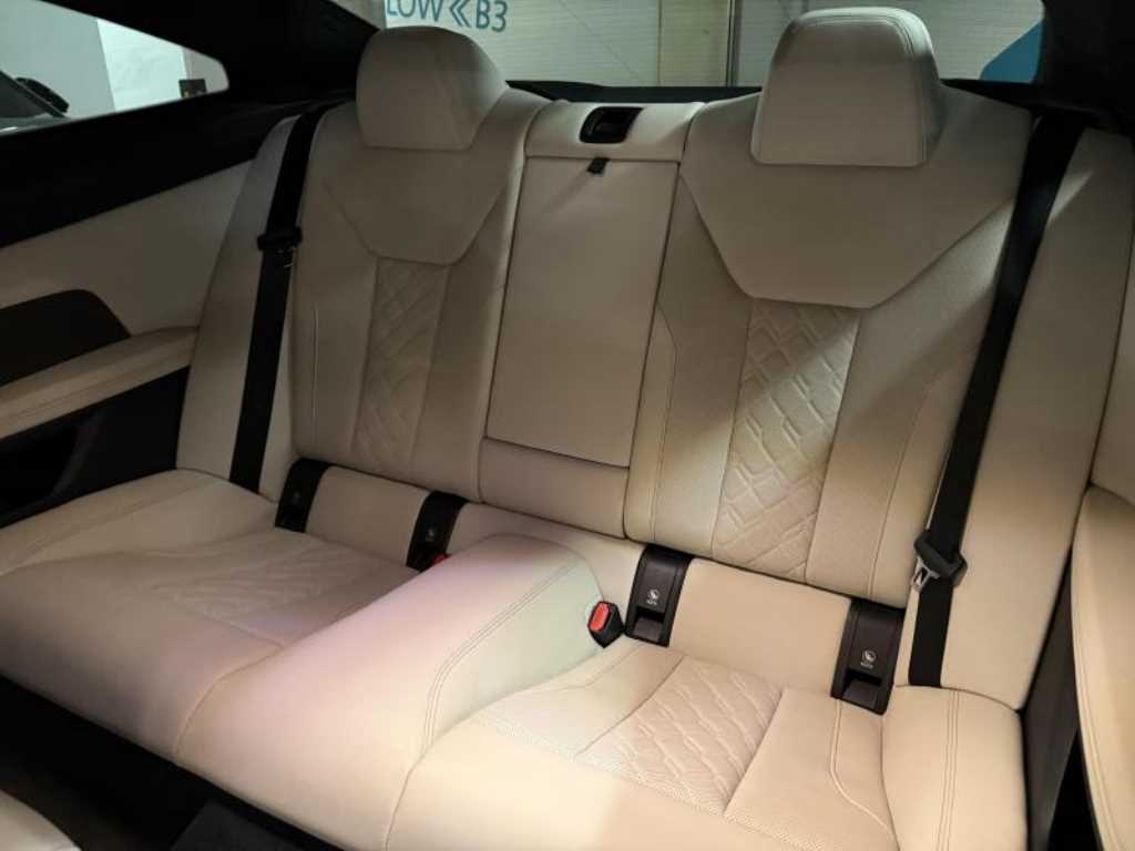 BMW 4-Series — photo 11