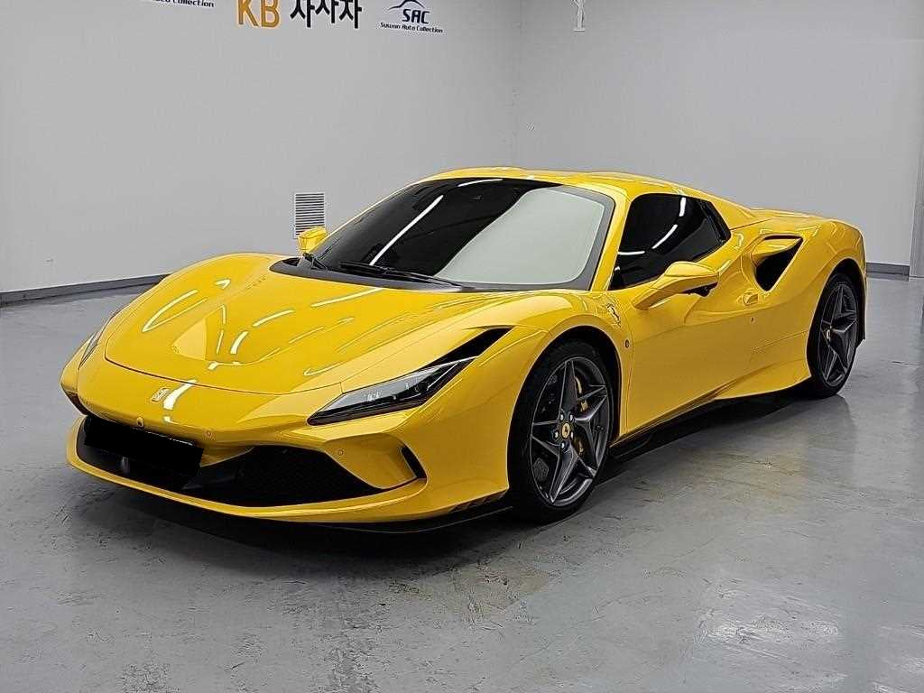Ferrari F8 — photo 01