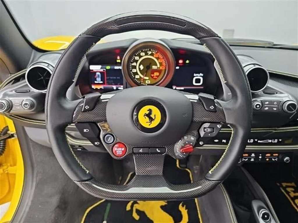 Ferrari F8 — photo 09