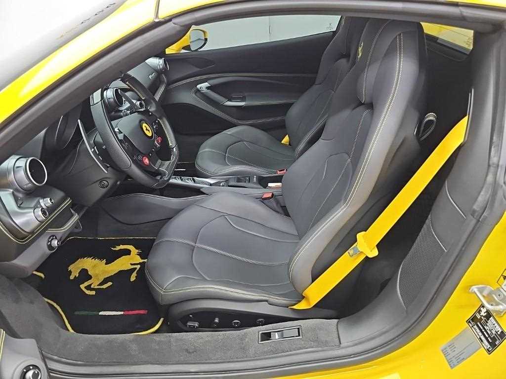 Ferrari F8 — photo 11