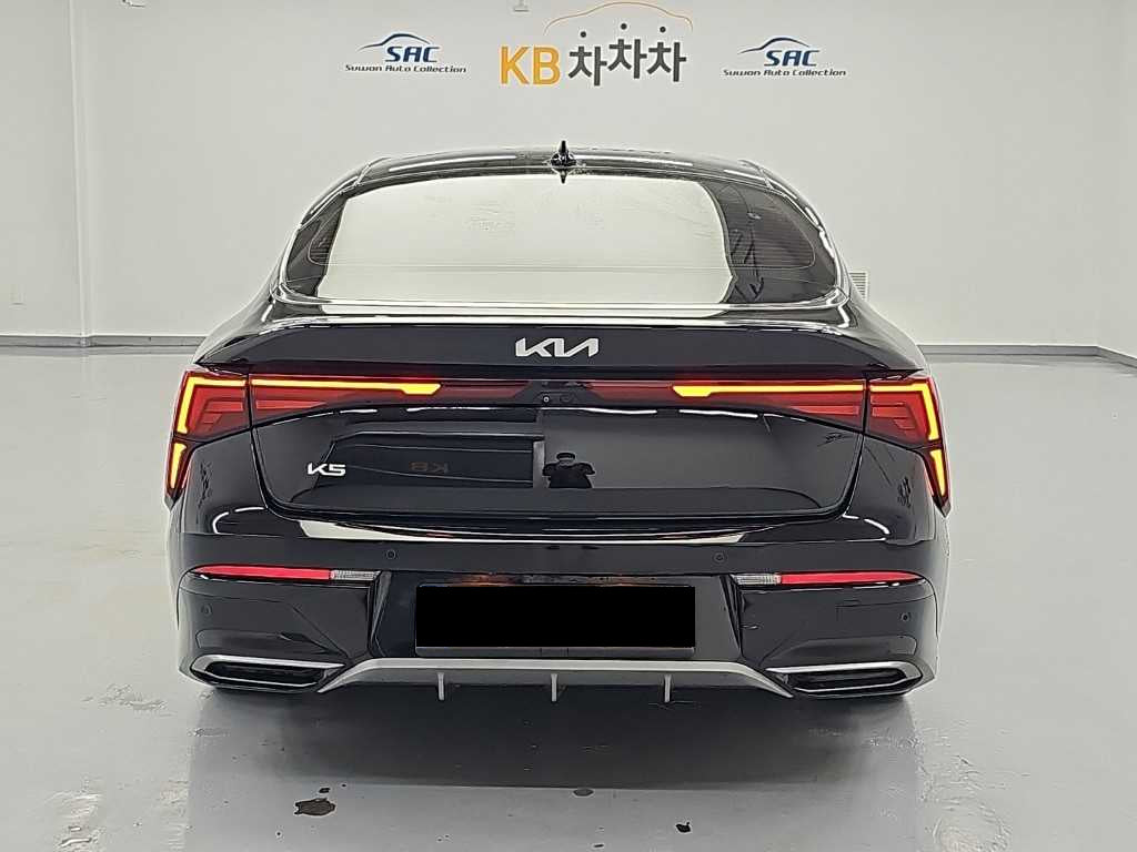 Kia K5 — photo 03