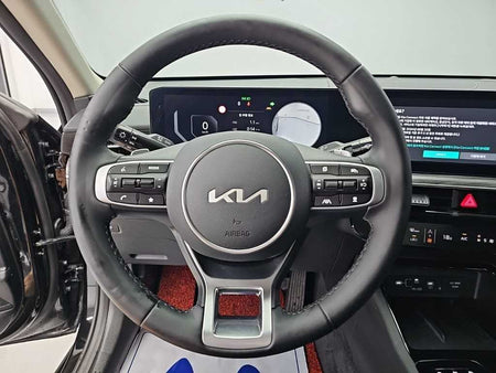 Kia K5 — photo 09