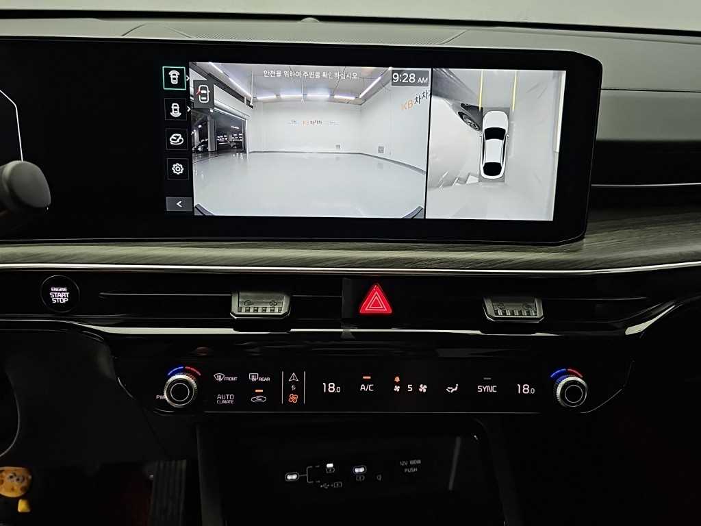 Kia K5 — photo 10